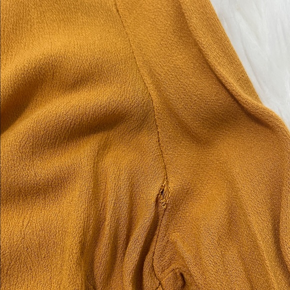 CHARLOTTE RUSSE Mustard Lace-Up Women's Top - Picture 3 of 7